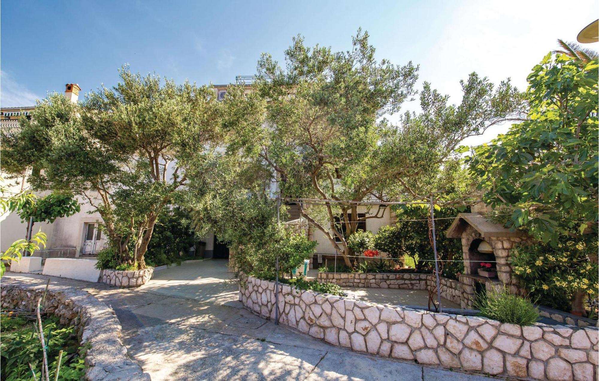 Stunning Apartment In Barbat-Rab With Wifi Barbat na Rabu Zewnętrze zdjęcie