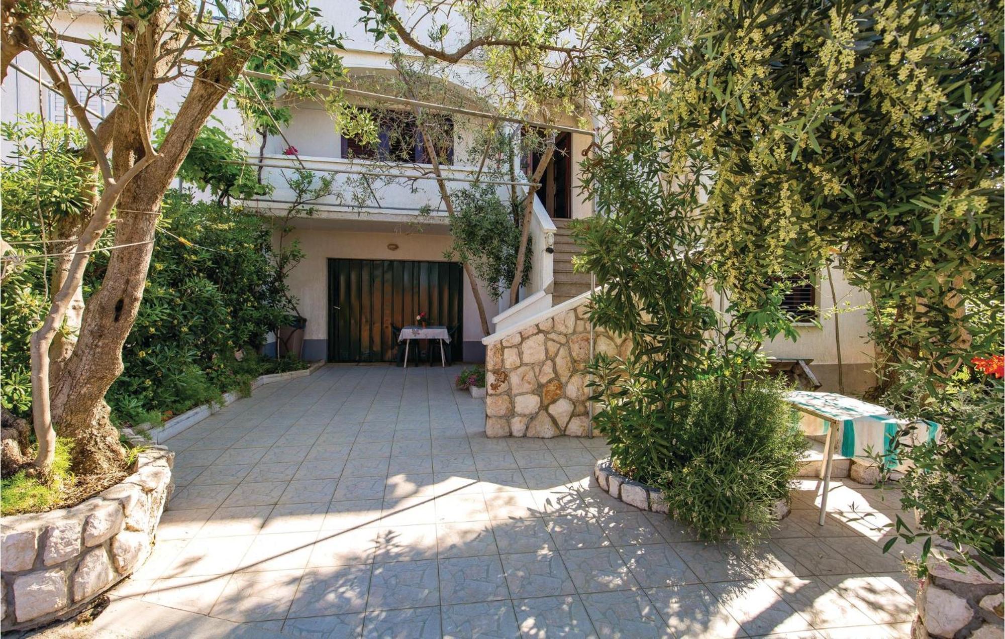 Stunning Apartment In Barbat-Rab With Wifi Barbat na Rabu Zewnętrze zdjęcie
