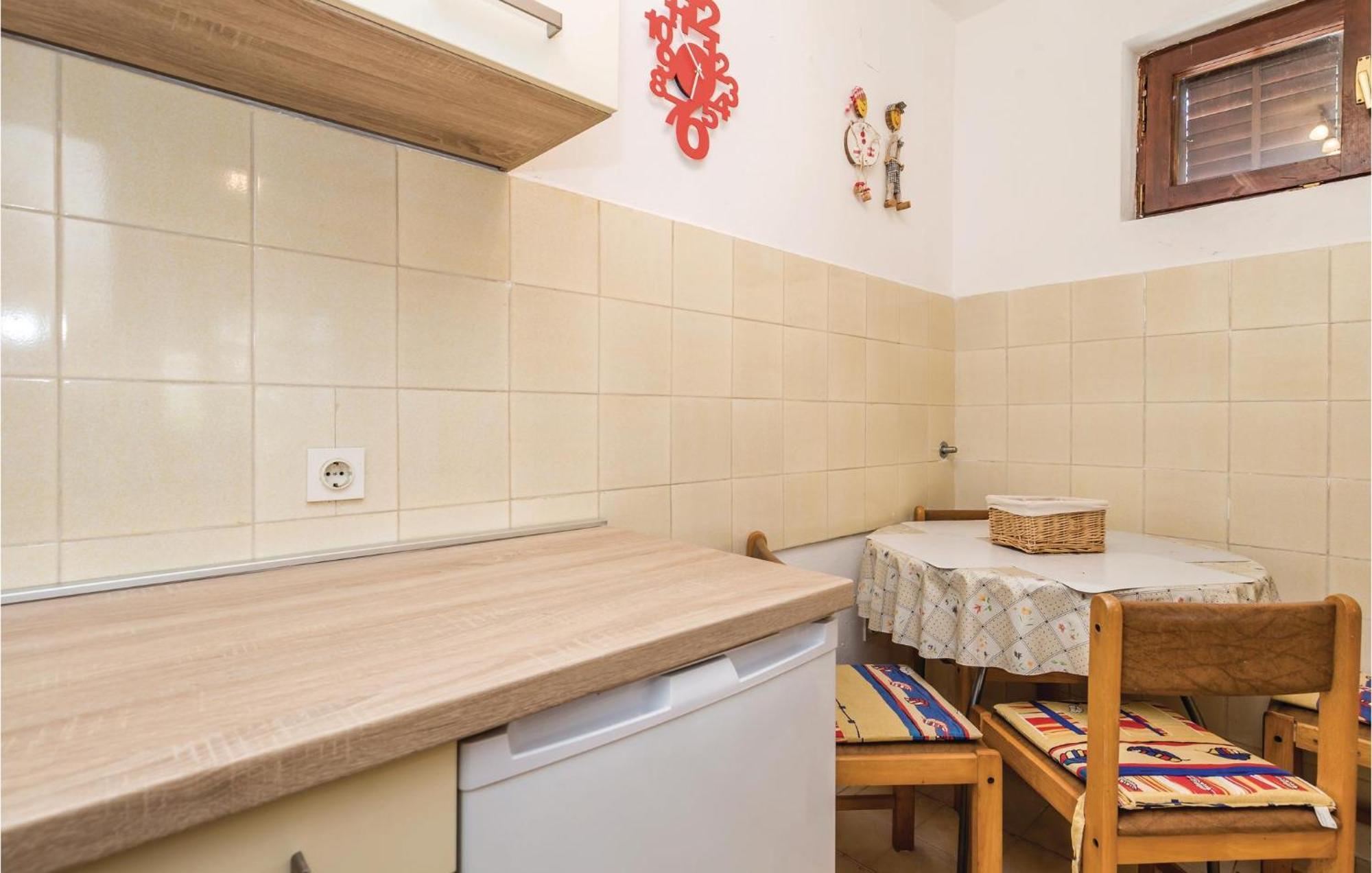 Stunning Apartment In Barbat-Rab With Wifi Barbat na Rabu Zewnętrze zdjęcie