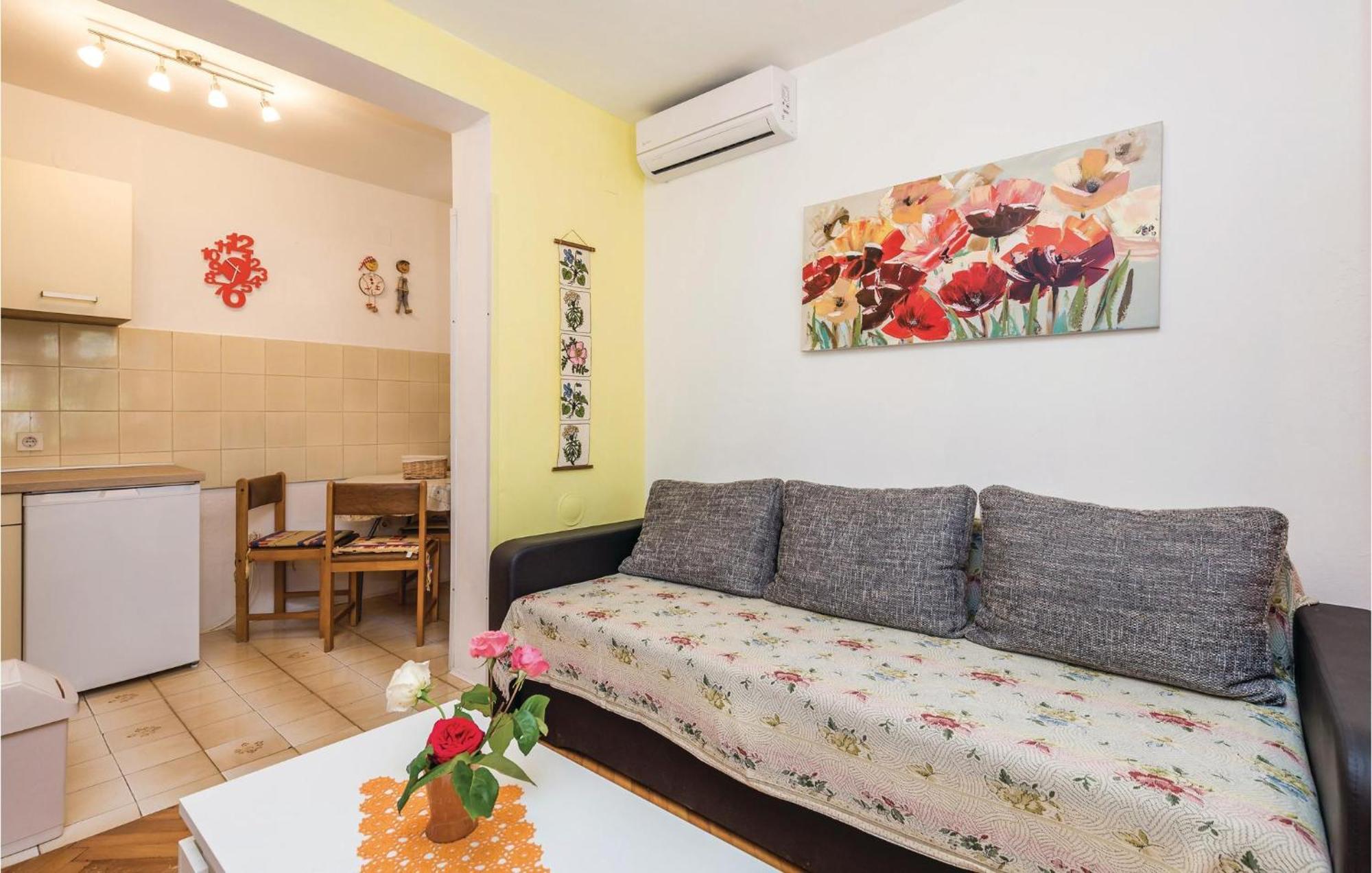 Stunning Apartment In Barbat-Rab With Wifi Barbat na Rabu Zewnętrze zdjęcie